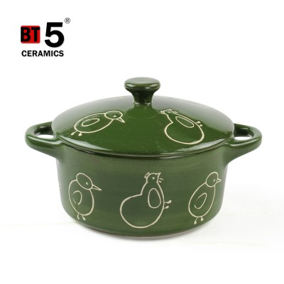 Chick pattern ceramic casserole cook ware with lid